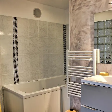 Les Cerisiers Yourhosthelper Holiday home *